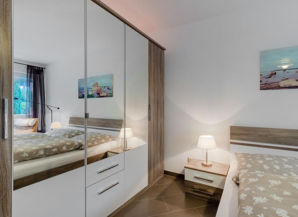 Modernes Apartment In Schoener Lage Düsseldorf Exteriör bild