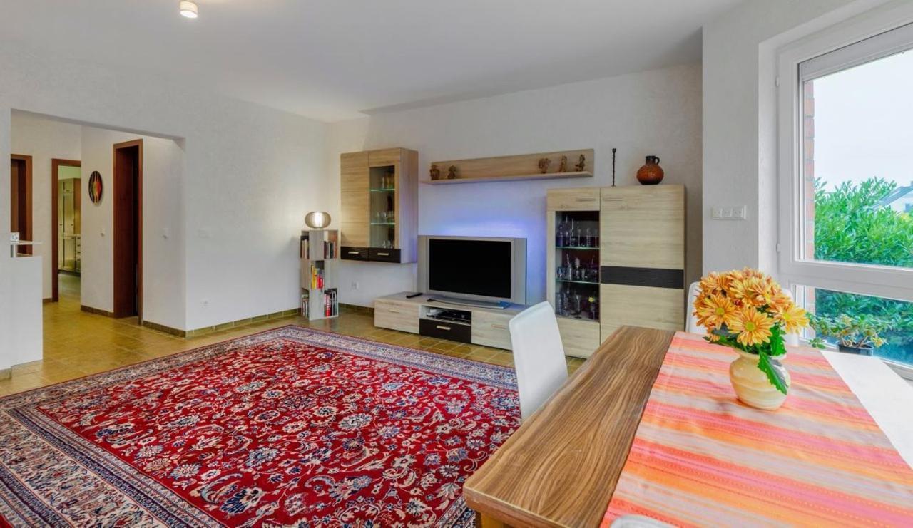 Modernes Apartment In Schoener Lage Düsseldorf Exteriör bild