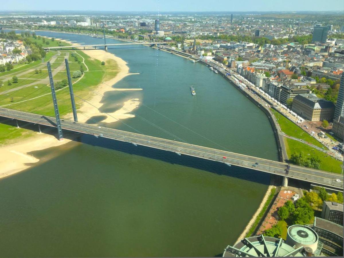 Modernes Apartment In Schoener Lage Düsseldorf Exteriör bild